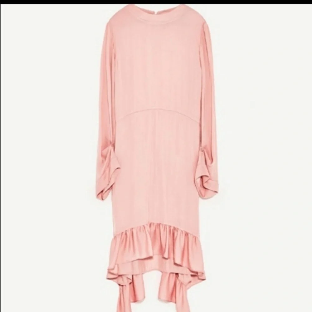 Barbie Core Zara Blogger Favorite Frilled Pink Midi Dress - Picture 4 of 11